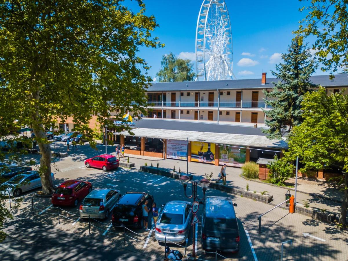 Holiday Hotel Siófok Exterior foto